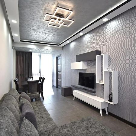 Luxuary 2Bedroom 2 Bathroom Apartment With Jacuzzi Yerevan Ngoại thất bức ảnh