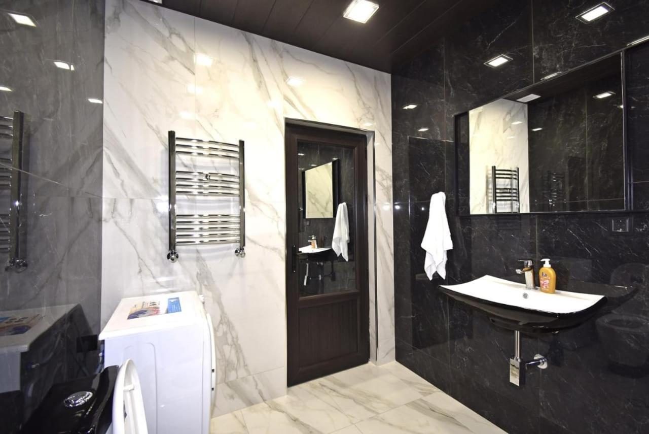 Luxuary 2Bedroom 2 Bathroom Apartment With Jacuzzi Yerevan Ngoại thất bức ảnh