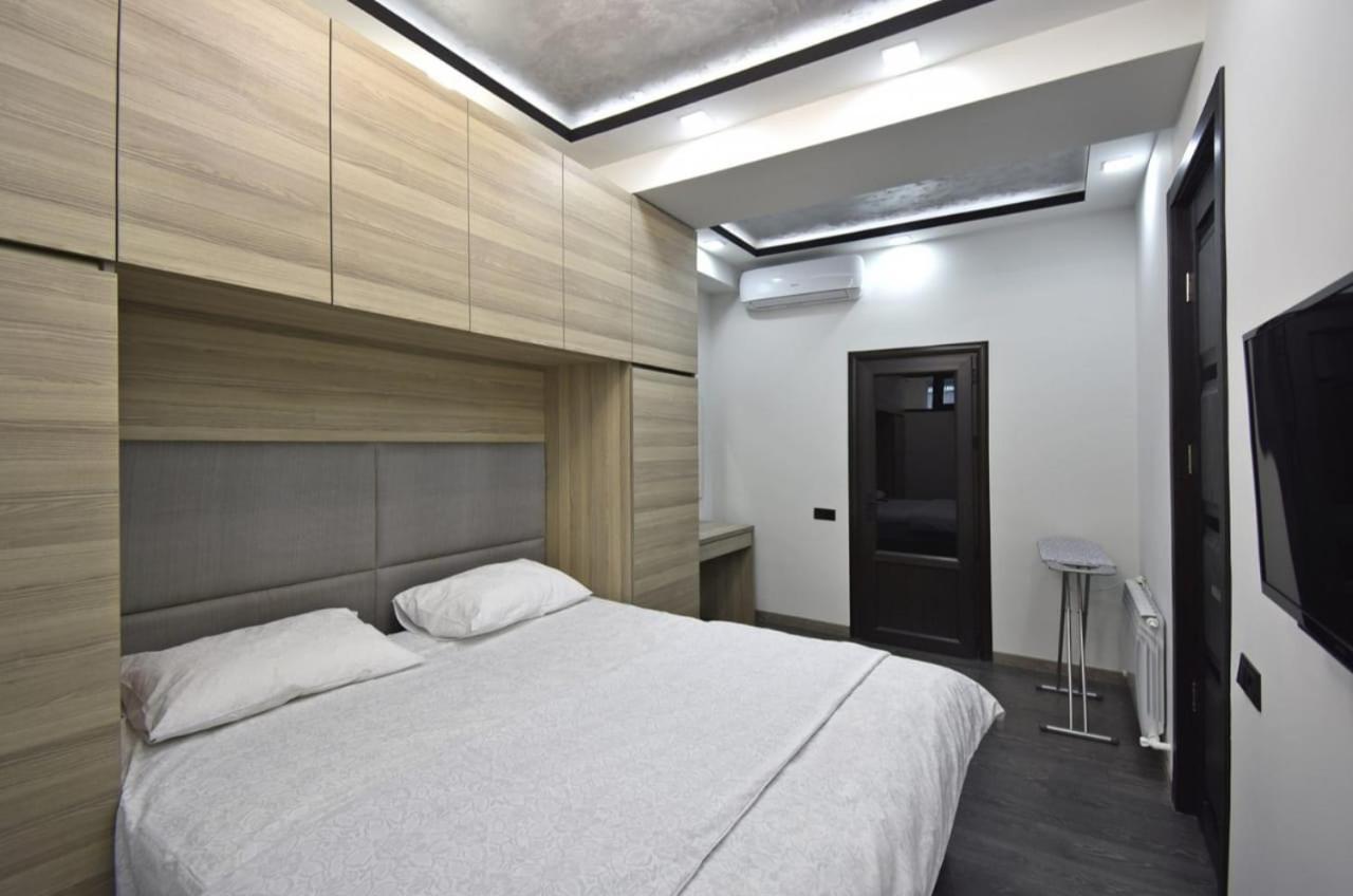 Luxuary 2Bedroom 2 Bathroom Apartment With Jacuzzi Yerevan Ngoại thất bức ảnh