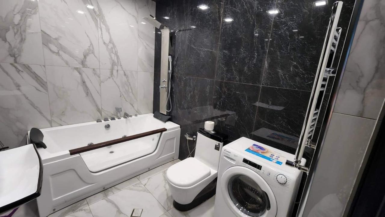 Luxuary 2Bedroom 2 Bathroom Apartment With Jacuzzi Yerevan Ngoại thất bức ảnh