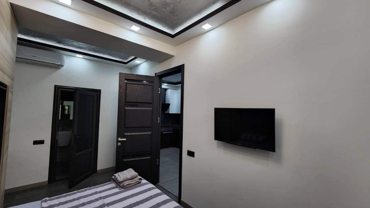 Luxuary 2Bedroom 2 Bathroom Apartment With Jacuzzi Yerevan Ngoại thất bức ảnh