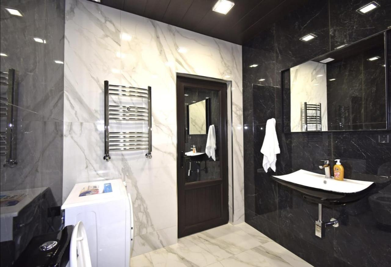 Luxuary 2Bedroom 2 Bathroom Apartment With Jacuzzi Yerevan Ngoại thất bức ảnh