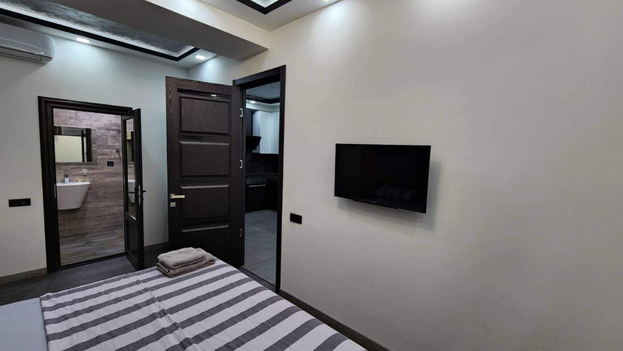 Luxuary 2Bedroom 2 Bathroom Apartment With Jacuzzi Yerevan Ngoại thất bức ảnh